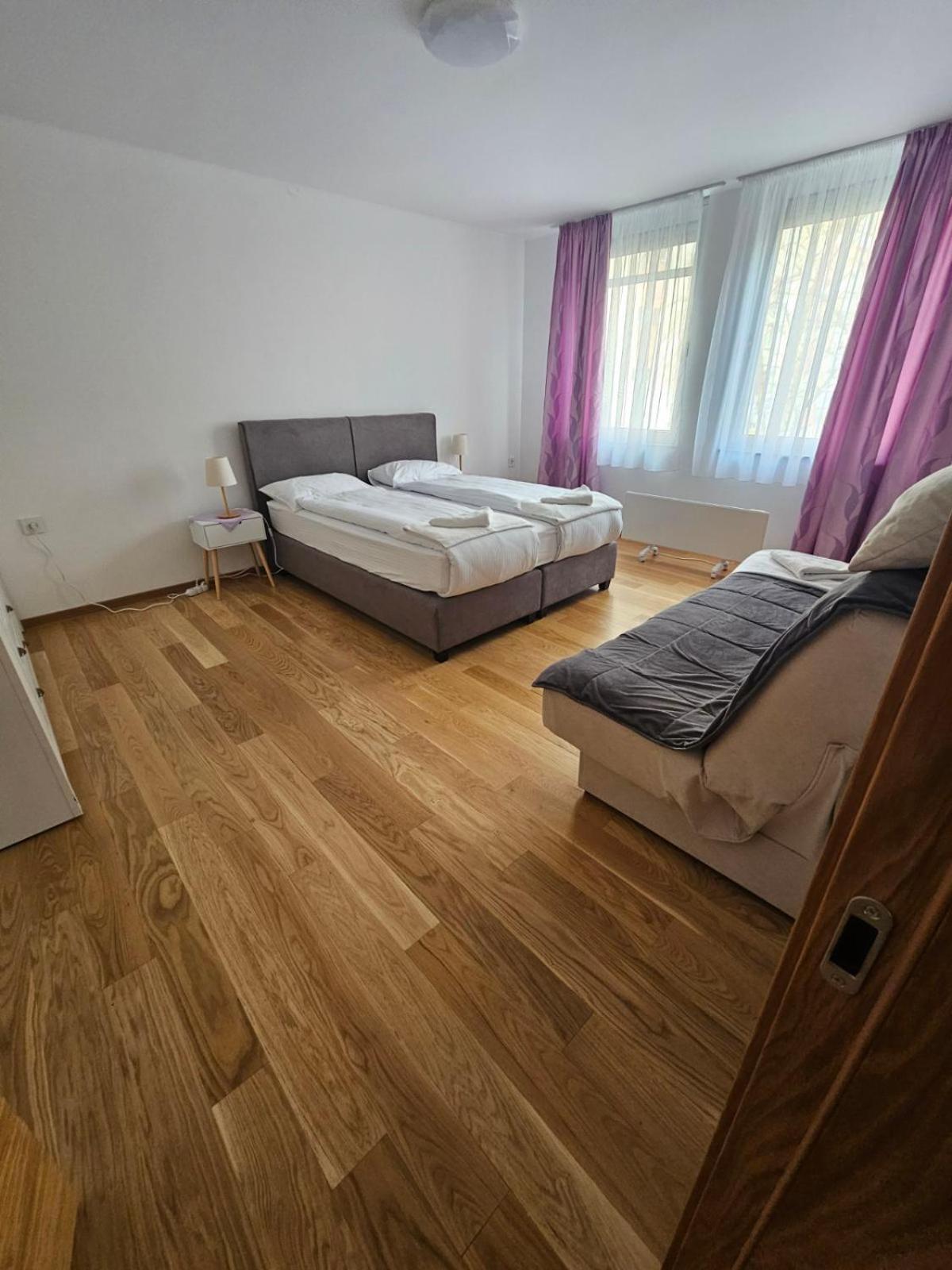 Apartman Centar Bulevar Ex Sa Garazom Banja Luka Zewnętrze zdjęcie