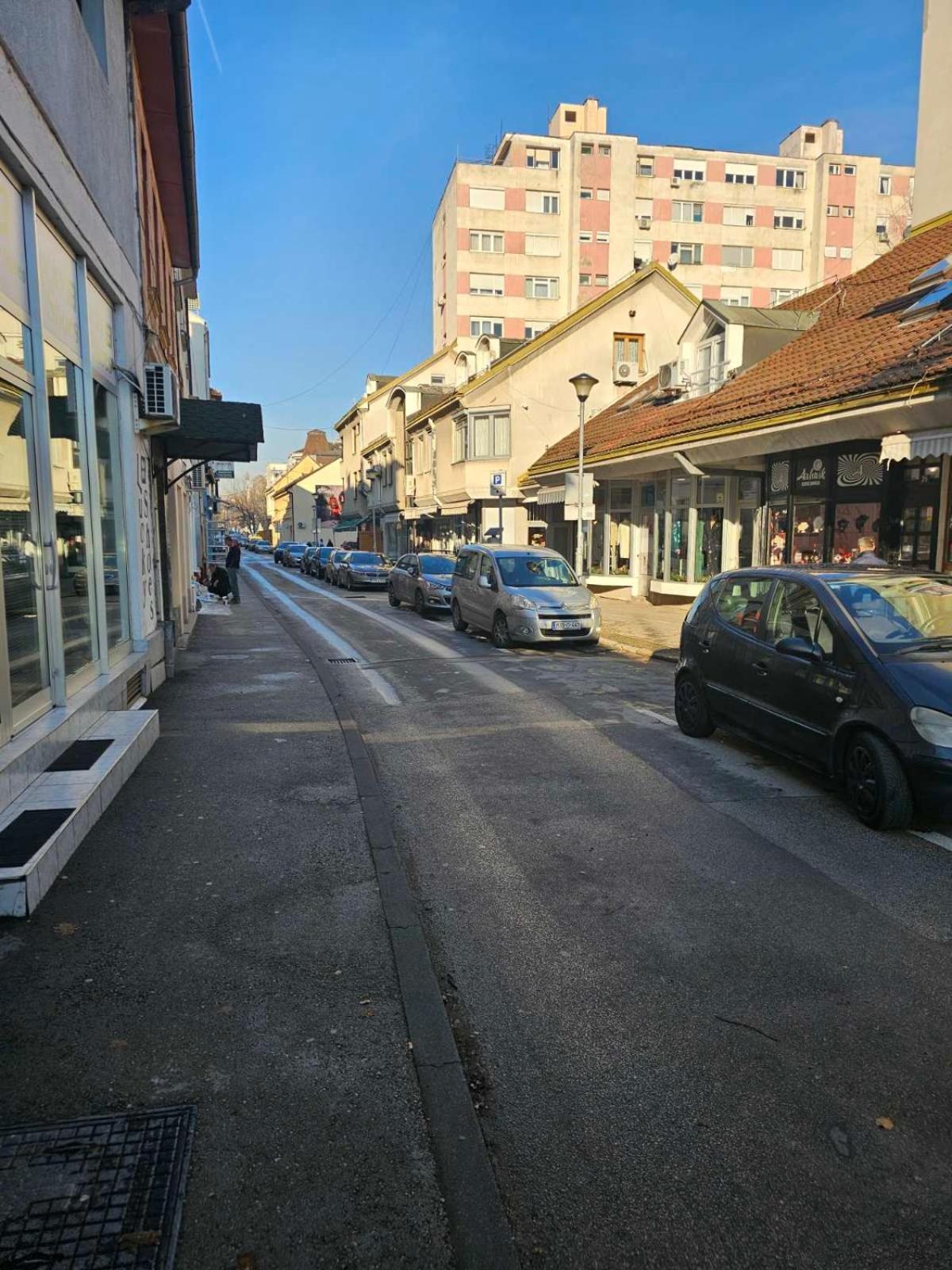 Apartman Centar Bulevar Ex Sa Garazom Banja Luka Zewnętrze zdjęcie
