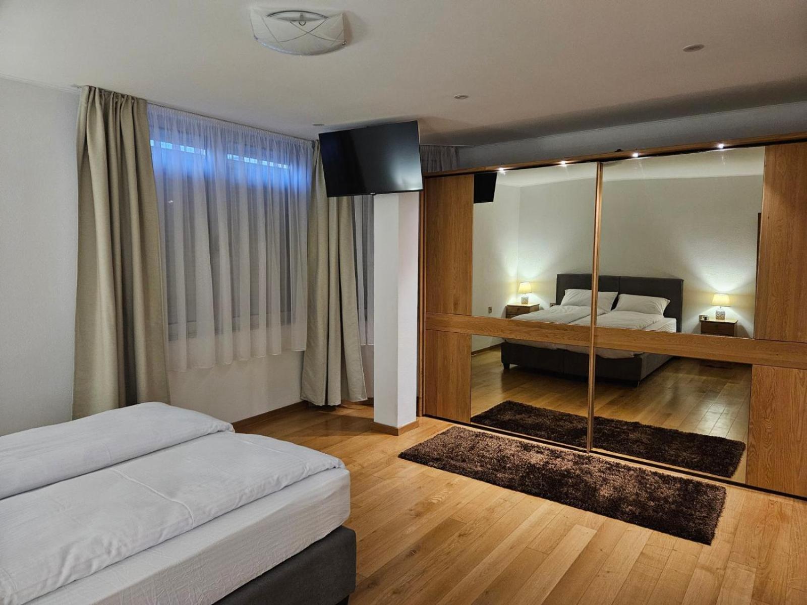 Apartman Centar Bulevar Ex Sa Garazom Banja Luka Zewnętrze zdjęcie