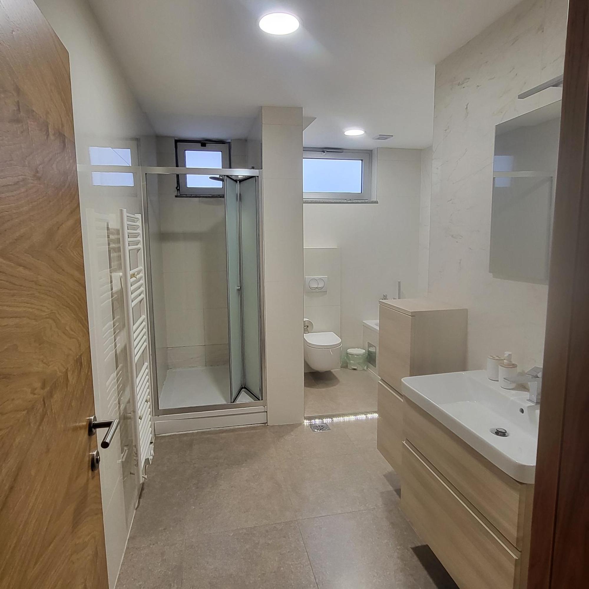 Apartman Centar Bulevar Ex Sa Garazom Banja Luka Zewnętrze zdjęcie