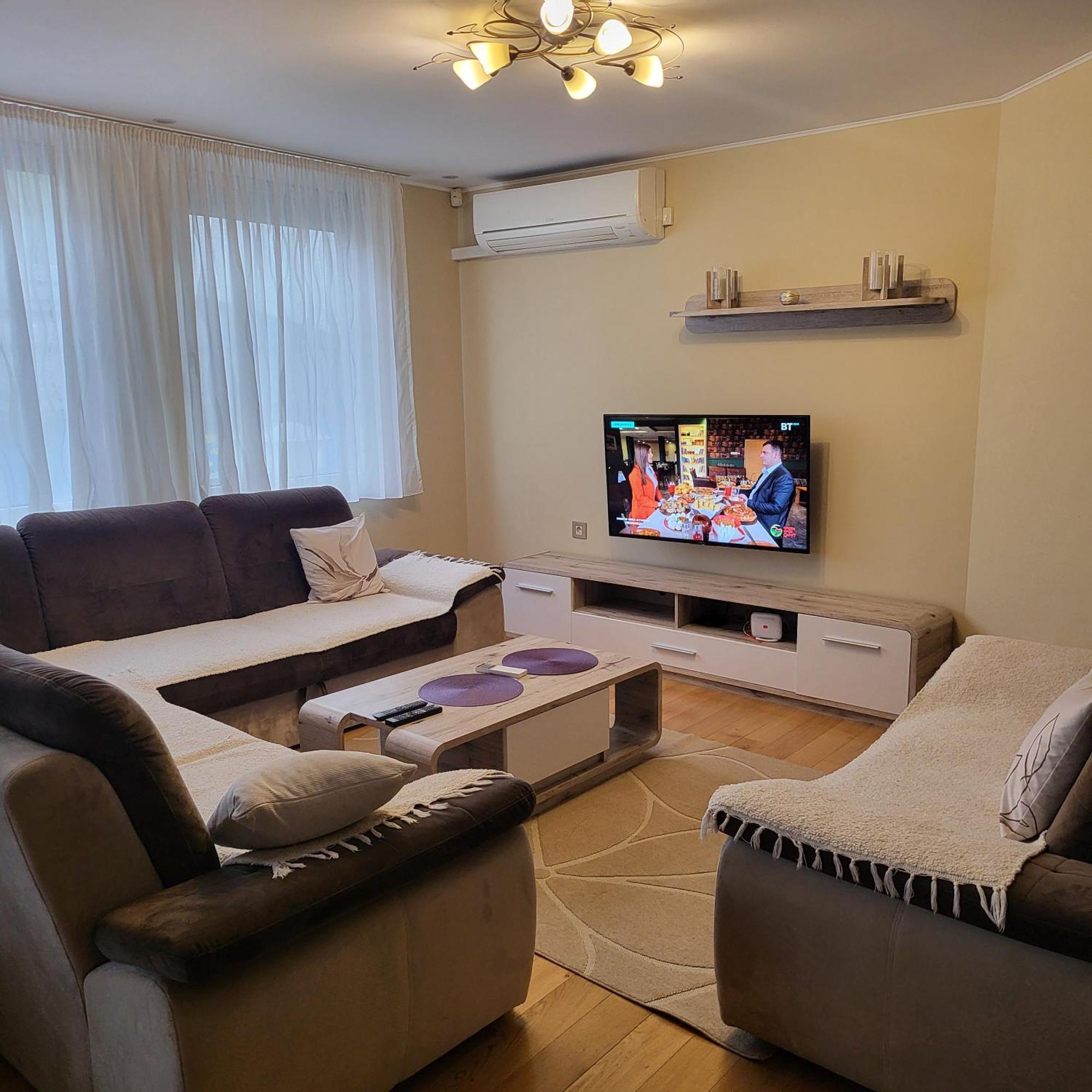 Apartman Centar Bulevar Ex Sa Garazom Banja Luka Zewnętrze zdjęcie